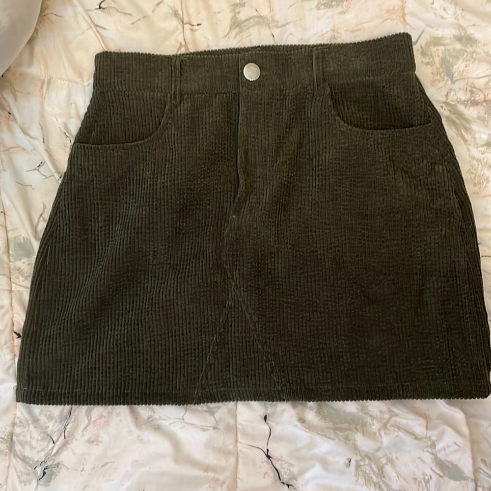 Green corduroy style skirt size M